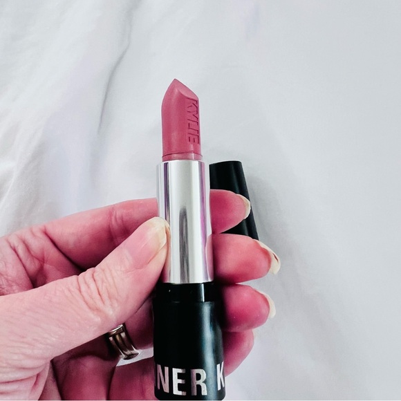 Kylie Jenner NEW IN BOX Lipstick - August Matte .12oz - Picture 13 of 14